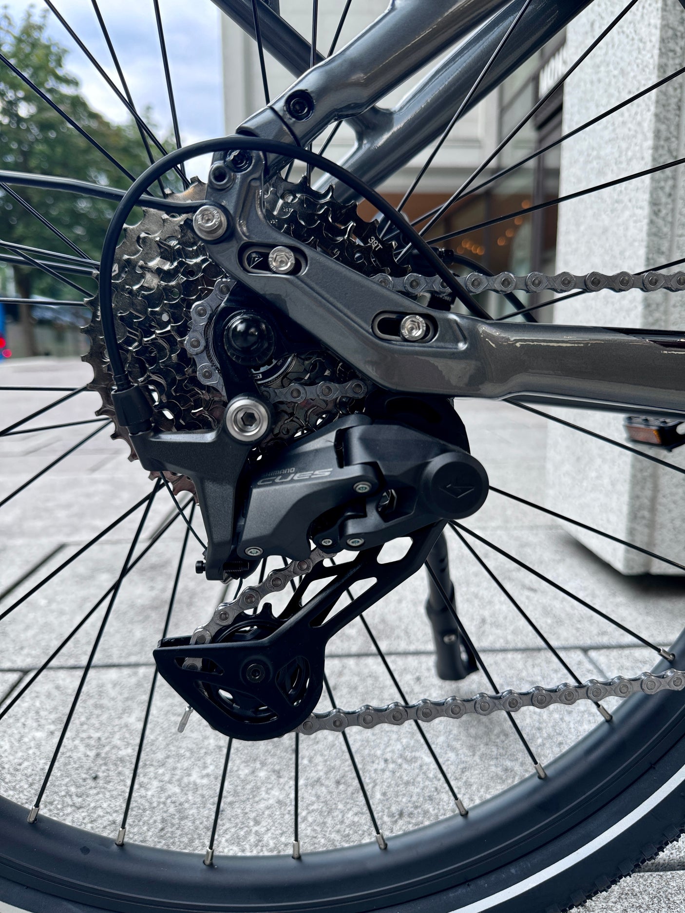 Mechanic Arts Flyr classic elsykkel i titan farge