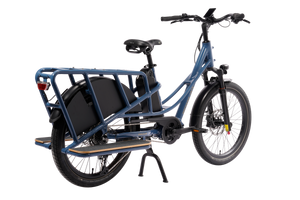 Bakside av Mechanic Arts Haulr elsykkel med kjededrift – longtail sett bakfra med lasteplan, baklys og motorintegrering