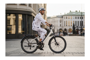 Mechanic Arts elsykkel hvit syklende i Oslo